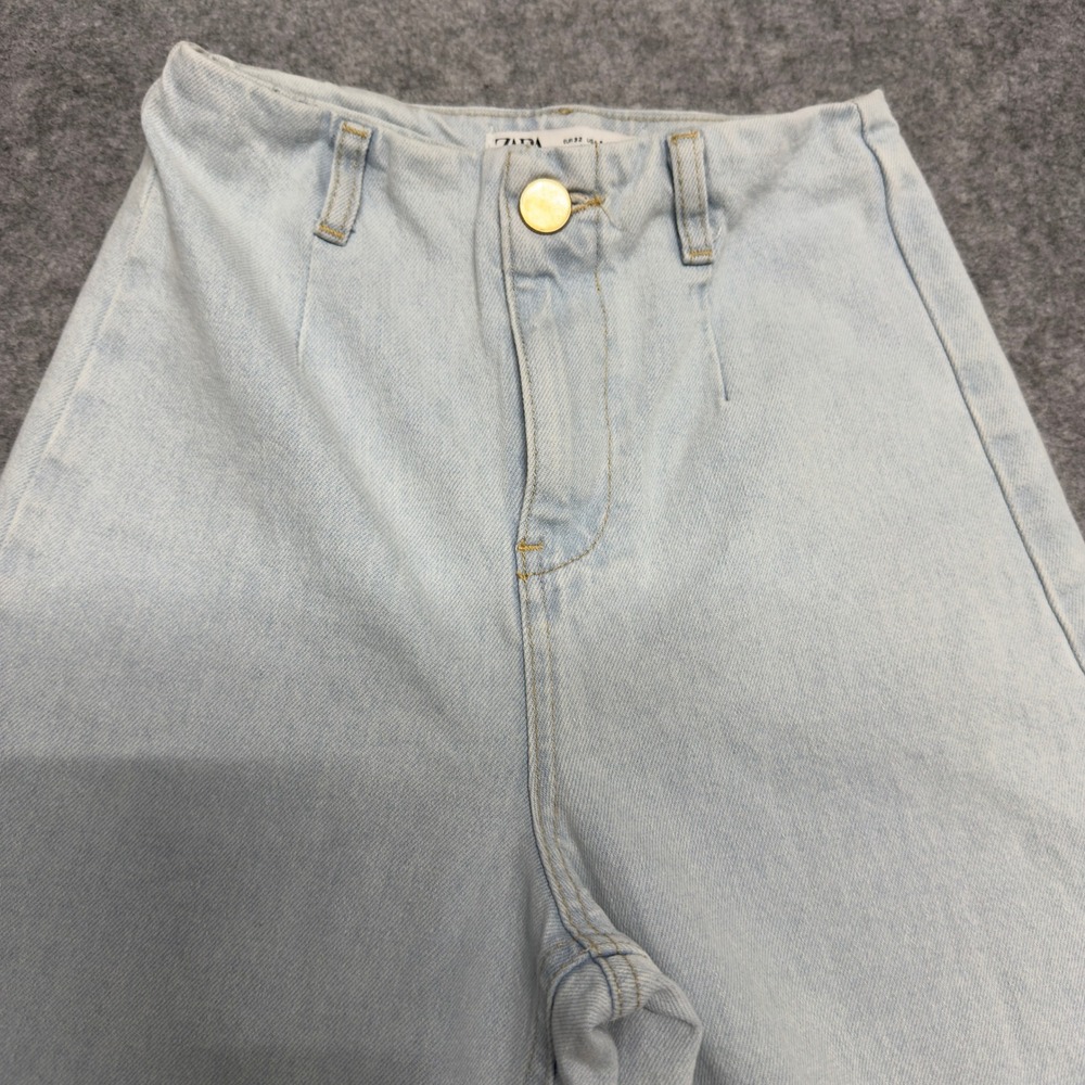 Zara High Waisted Wide Leg Jeans Light Wash Denim Gold Button Womens Size 2 - Picture 3 of 14